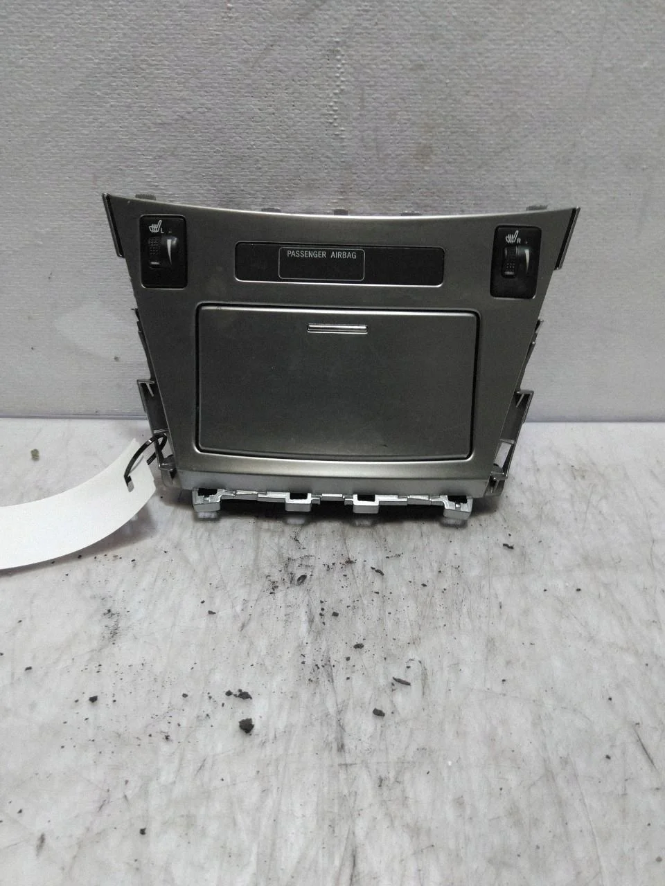 Avensis T27 Ashtray Cigarette Lighter Socket