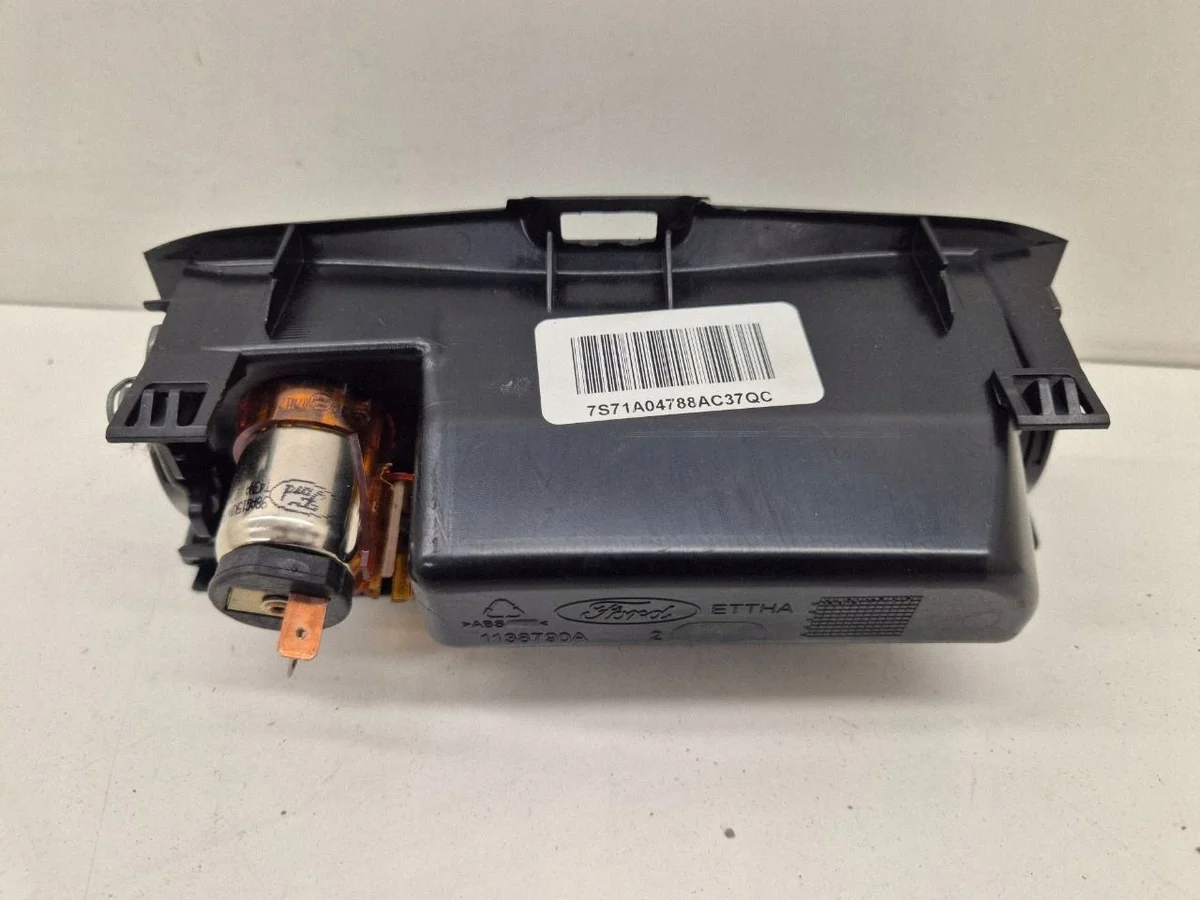 Ford Mondeo MK IV Cinzeiro Frontal 1490193 image 3