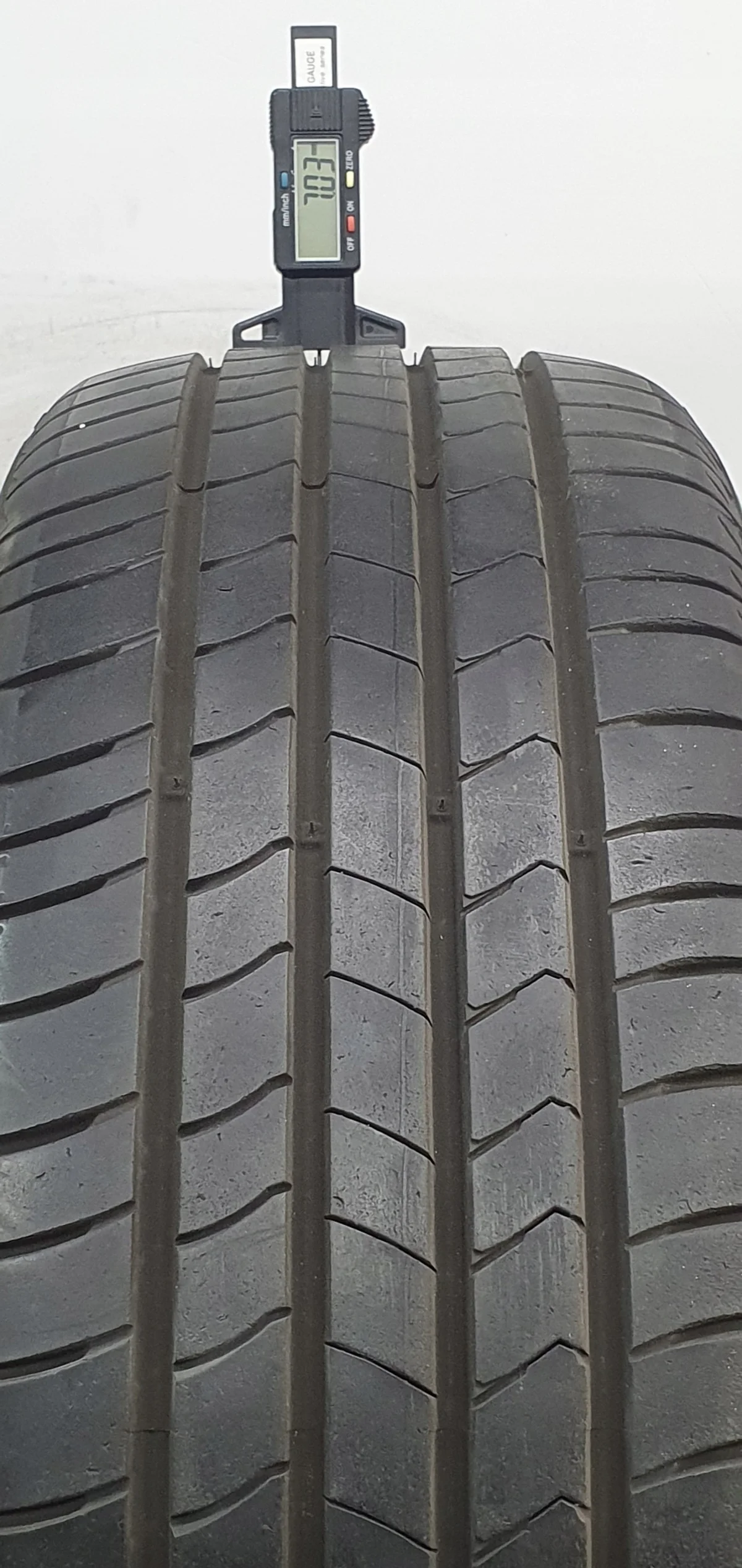 Sommardäck Kumho Ecsta HS51 215/55R18 95 H