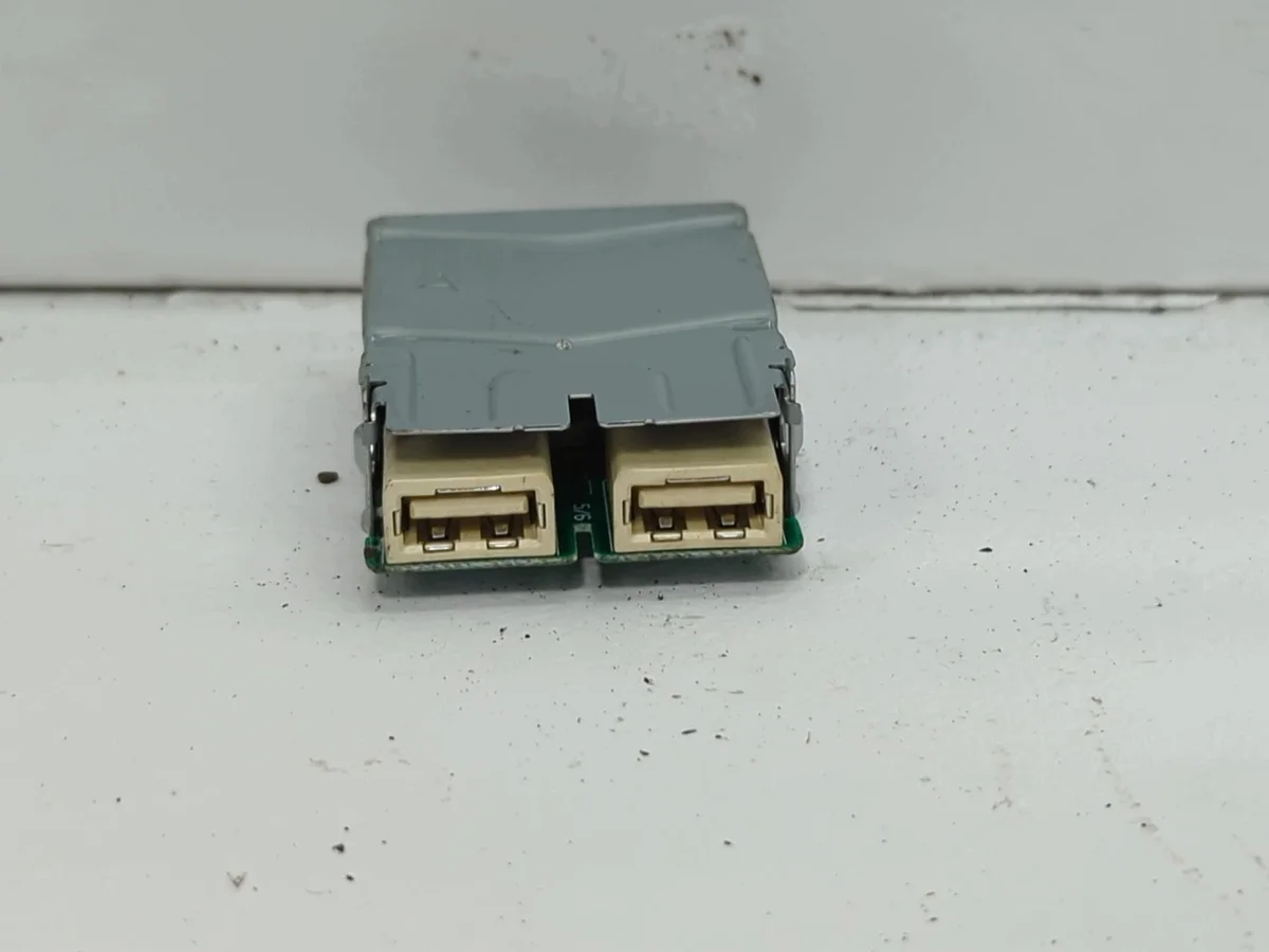 Conector AUX/USB Lexus UX 1 85532-50020 image 3
