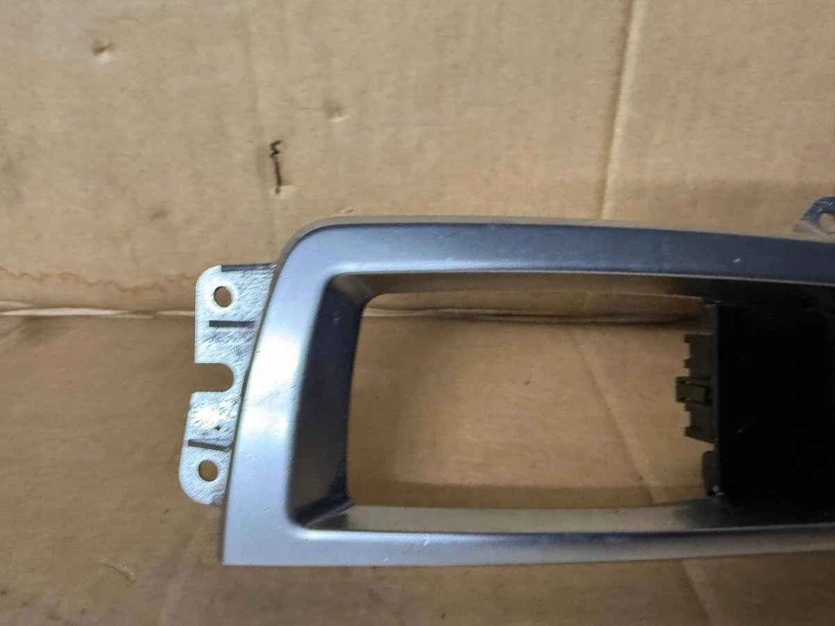 BMW Handbremsknopf OE 6822518 image 3
