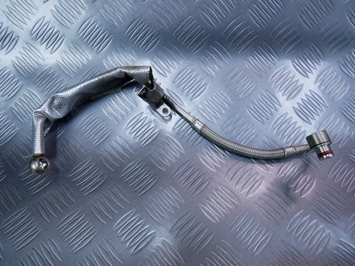 Tuyau d'huile Audi Q3 8U0 2.0 TFSI 06J145778F