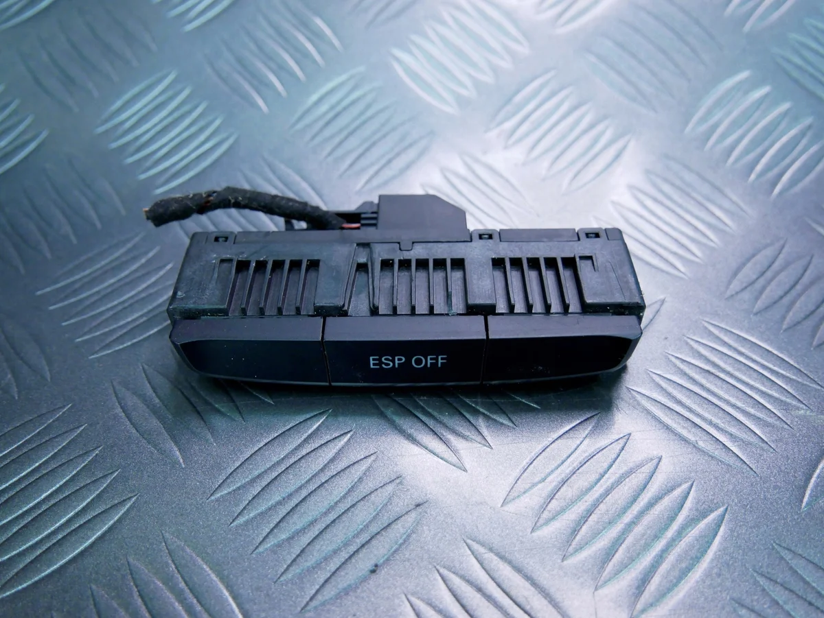 Botão ESP 8K0959673 Audi A4 B8 Usado