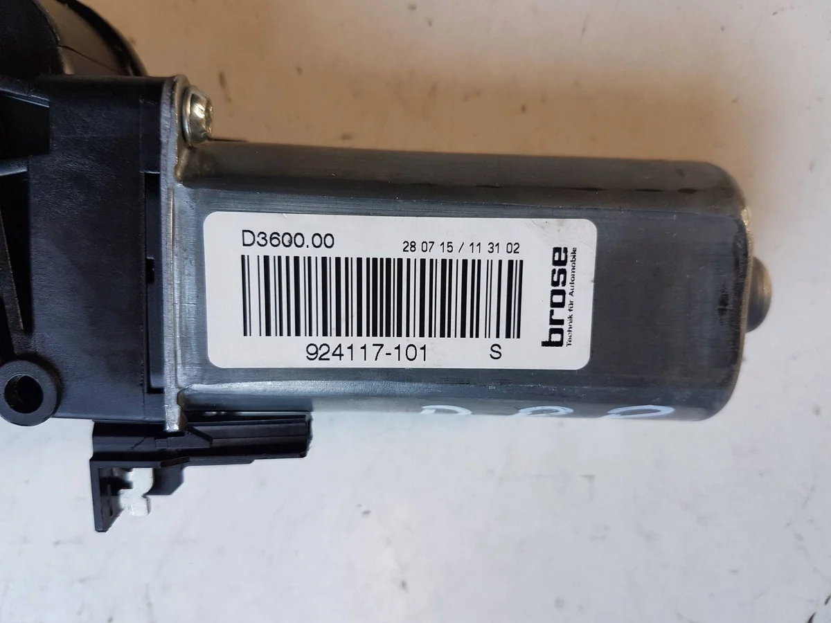 Moteur siège VW Passat B8 922174104 image 4