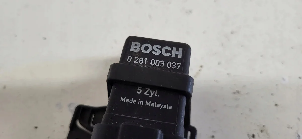 Zündkerzen Volvo V70 II 2.4L 2006 gebraucht thumbnail 3