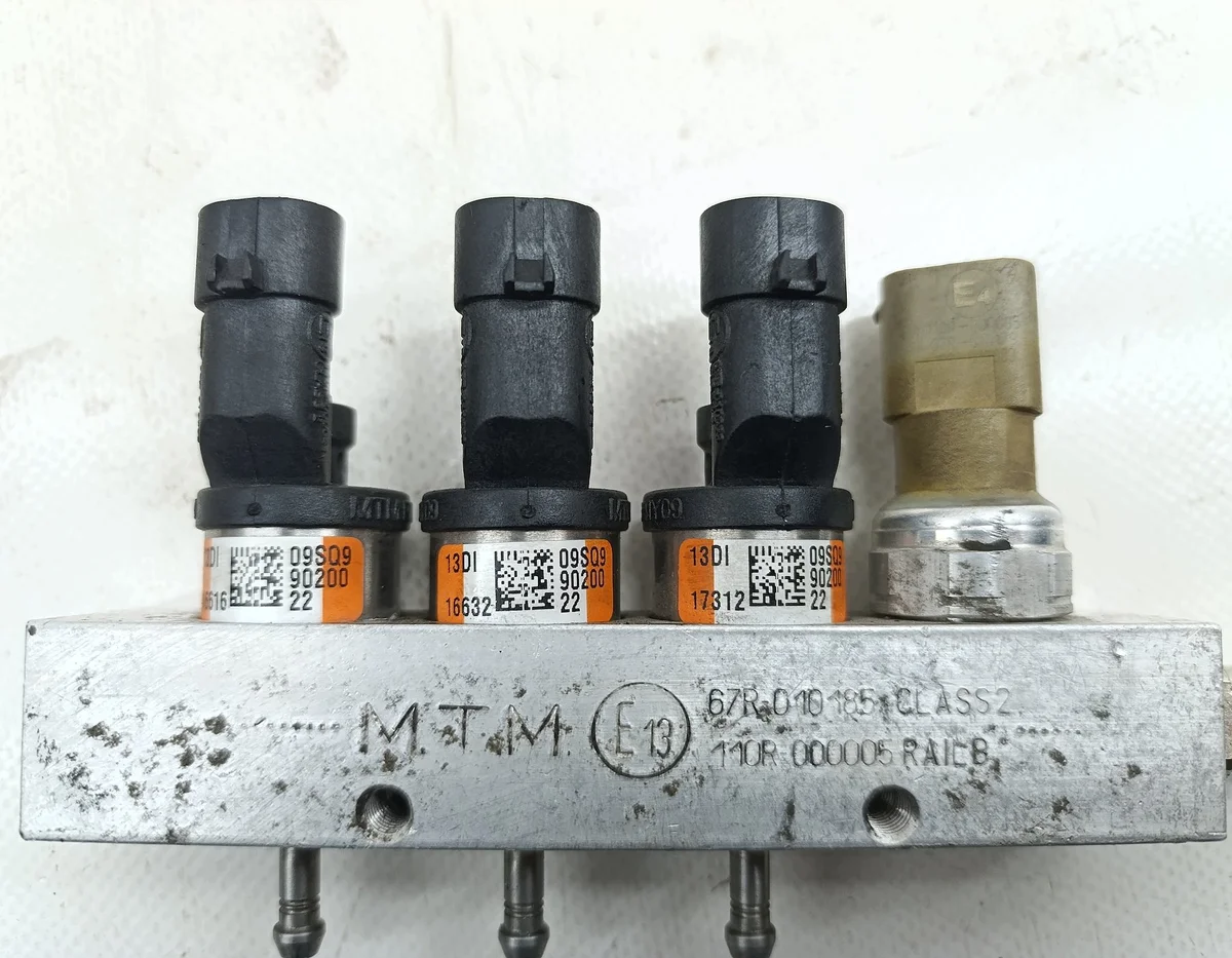 Rail d'injecteurs GPL MTM 09SQ99020022 image 3