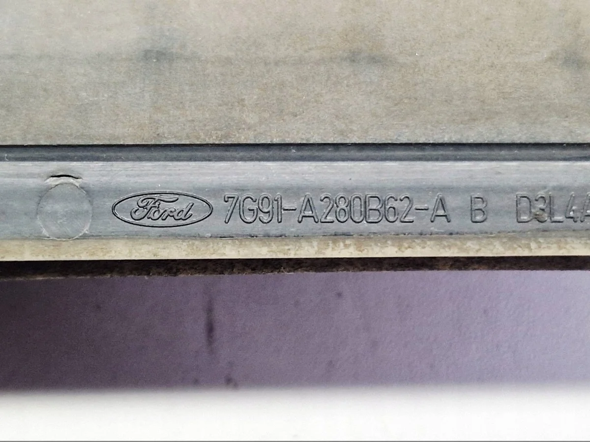 Kia Ceed ilmanvaihtoritilä 7G91A280B62A image 3