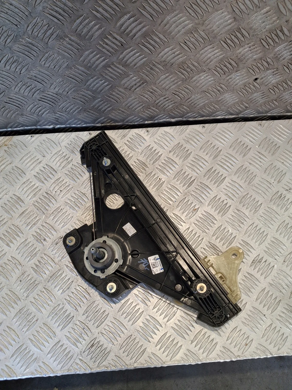 Renault Clio V Fensterheber rechts hinten 827204807R image 3
