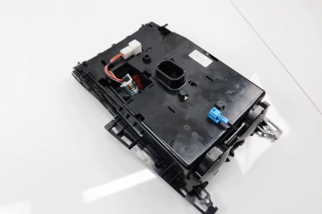 Mercedes W212 Aschenbecher Zierleiste Alu Grau image 9