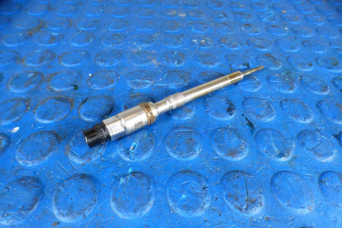 Glow Plug 03L905061H Used Skoda Octavia