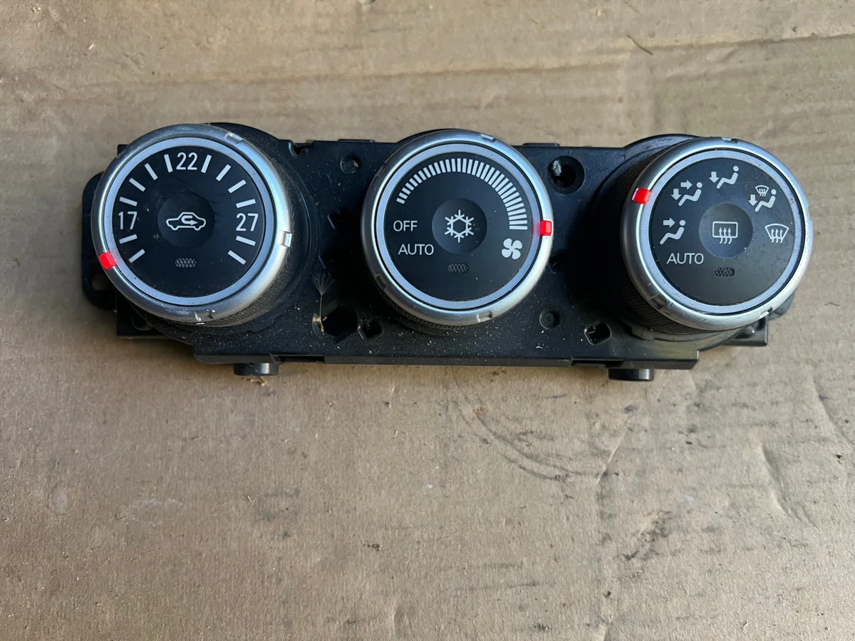 Painel de Climatização Peugeot 4007 7820A115XA