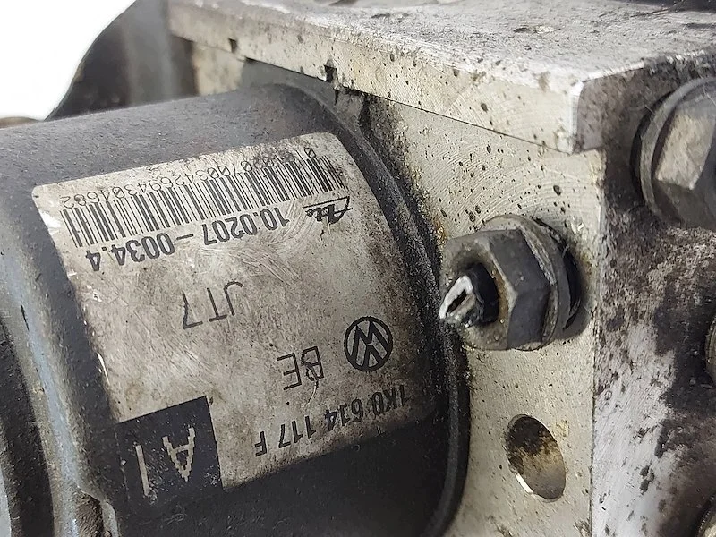 ABS Modulator Pump VW Golf Audi A3 Used image 6