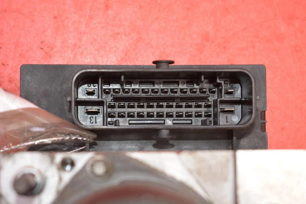 Pompa ABS Audi A6 C6 2.0 TDI 4F0910517AC image 6
