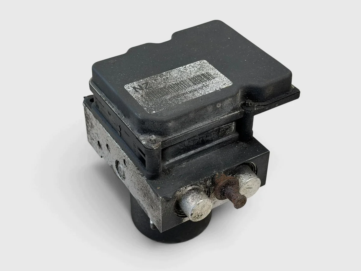 Bomba ABS Chevrolet Tahoe Suburban Yukon 12GM671A