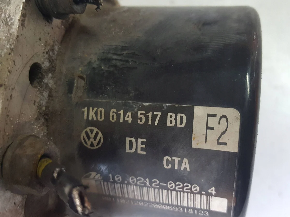 Skoda Octavia II ABS Bremskraftverstärker 1K0907379AD image 3