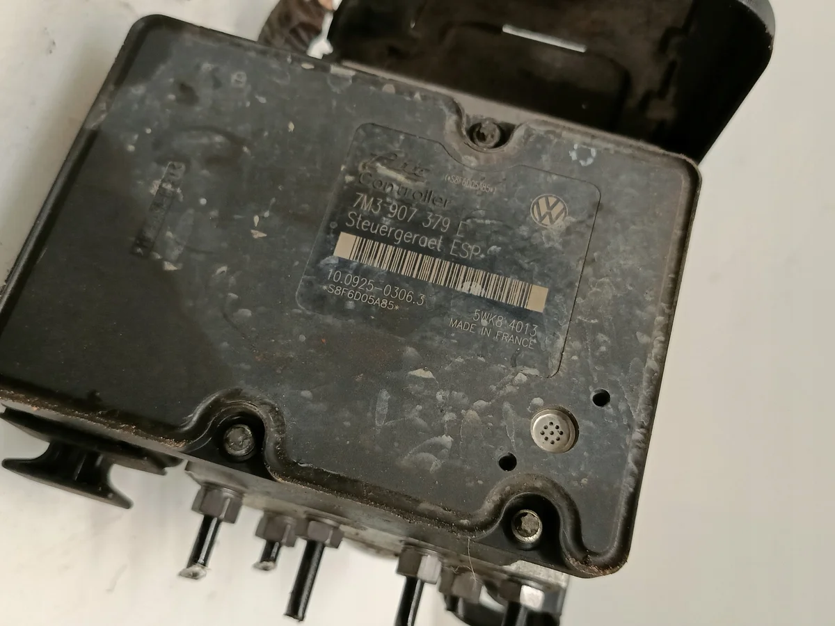 Volkswagen 7M3614111M Bremspumpe gebraucht thumbnail 1