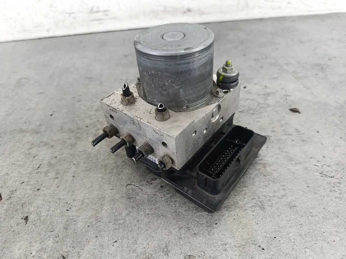 Pompe ABS Opel Corsa D 13282283 Bosch