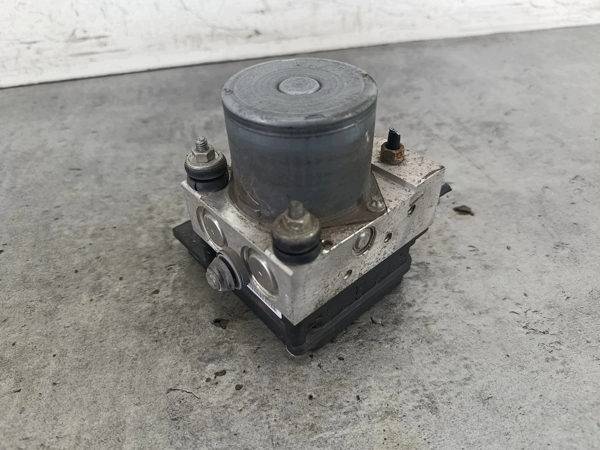 ABS-pumppu Opel Corsa D 13282283 image 3
