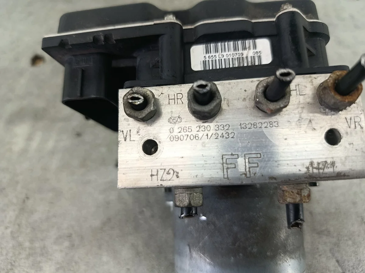 ABS-pumppu Opel Corsa D 13282283 image 5