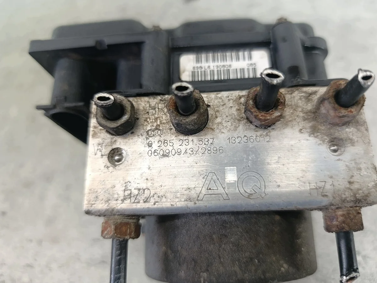 ABS Pumpe Opel Corsa D 13236012 0265231537 image 5