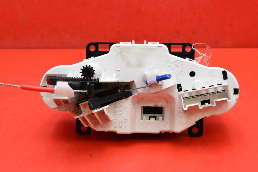 Panel Climatización Ford Fiesta MK7 8A61-18549 image 4