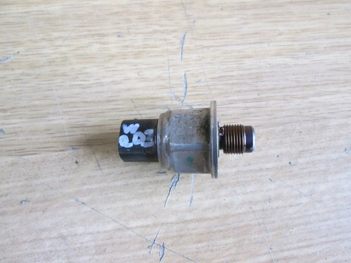 ESP-pumpun anturi Mercedes W203 1.8 B