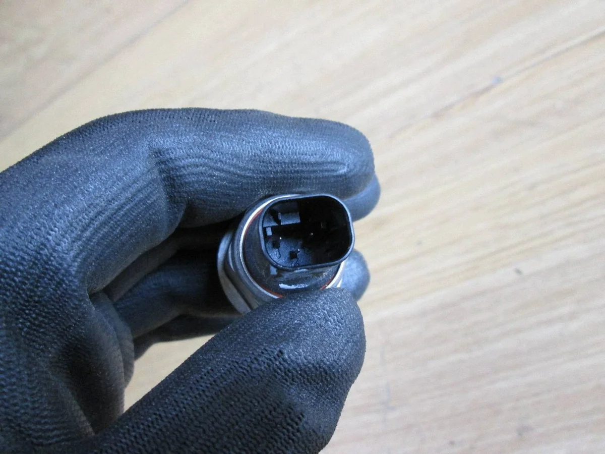 ESP Pump Sensor Mercedes W203 1.8 B image 3
