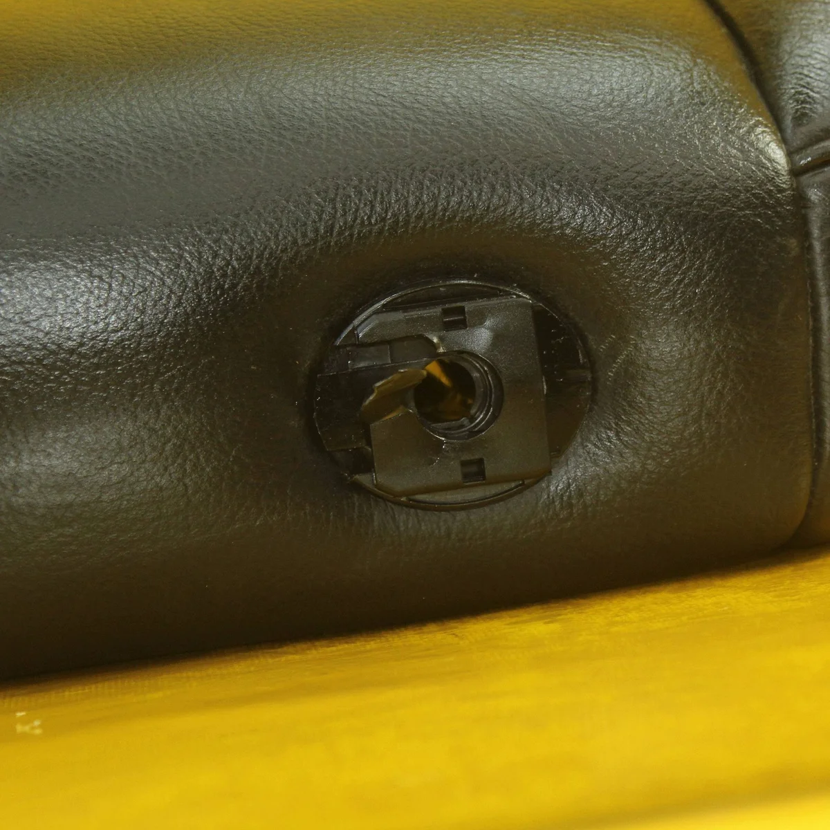 Dossier siège MERCEDES W219 CLS cuir droit image 4