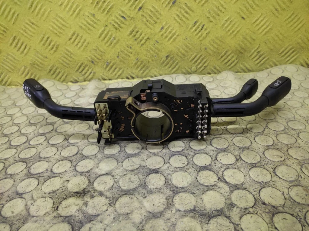 Audi A4 B5 Interruptor Combinado 4D0953513 image 4