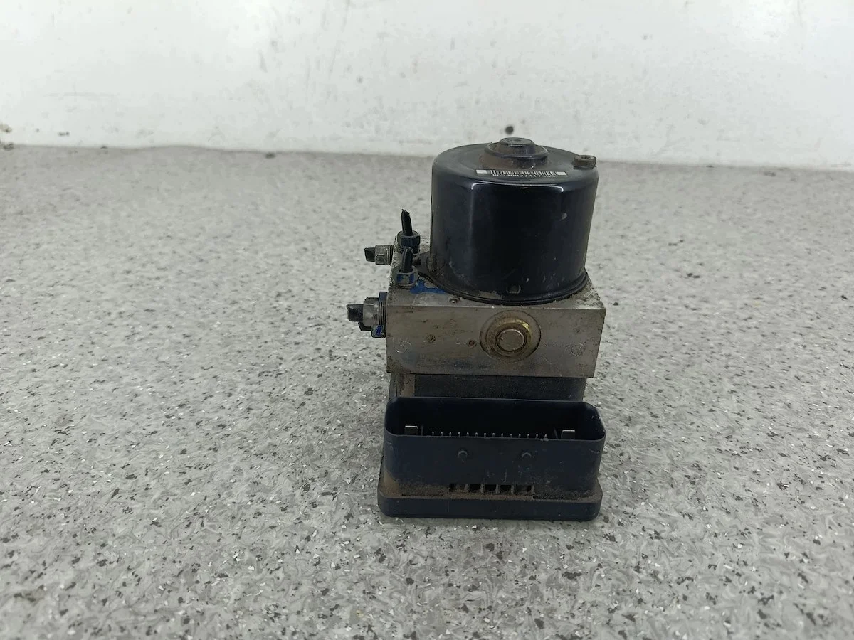 ABS Pump Ford Focus II Used OEM 3M51-2C405-HA image 4