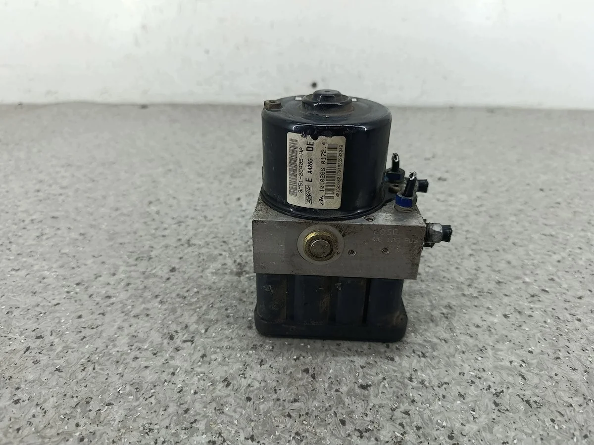 ABS Pump Ford Focus II Used OEM 3M51-2C405-HA image 6