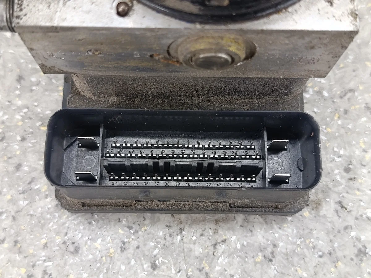 ABS Pump Ford Focus II Used OEM 3M51-2C405-HA image 7