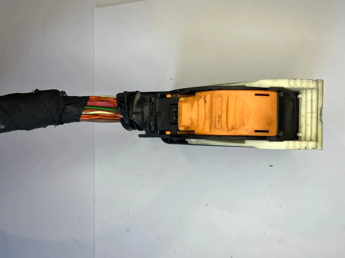IVECO DAILY ABS Pumpe Stecker 5802365281 thumbnail 3