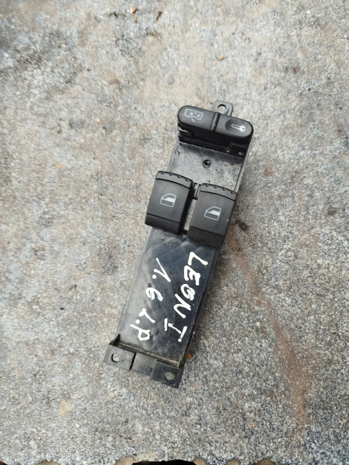 2002 VW Passat Interruptor 1J3959857B image 2