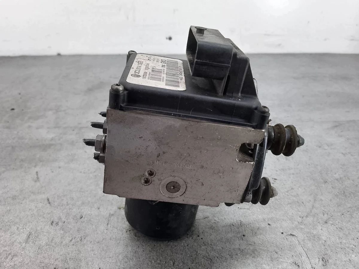ABS-pumppu VW Passat B6 3C0614109S image 3