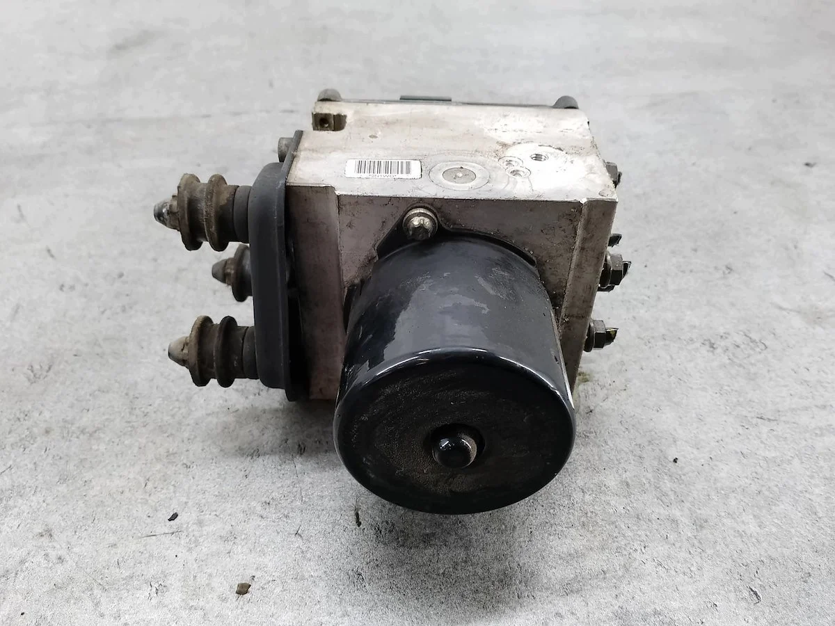 ABS-pumppu VW Passat B6 3C0614109S image 6
