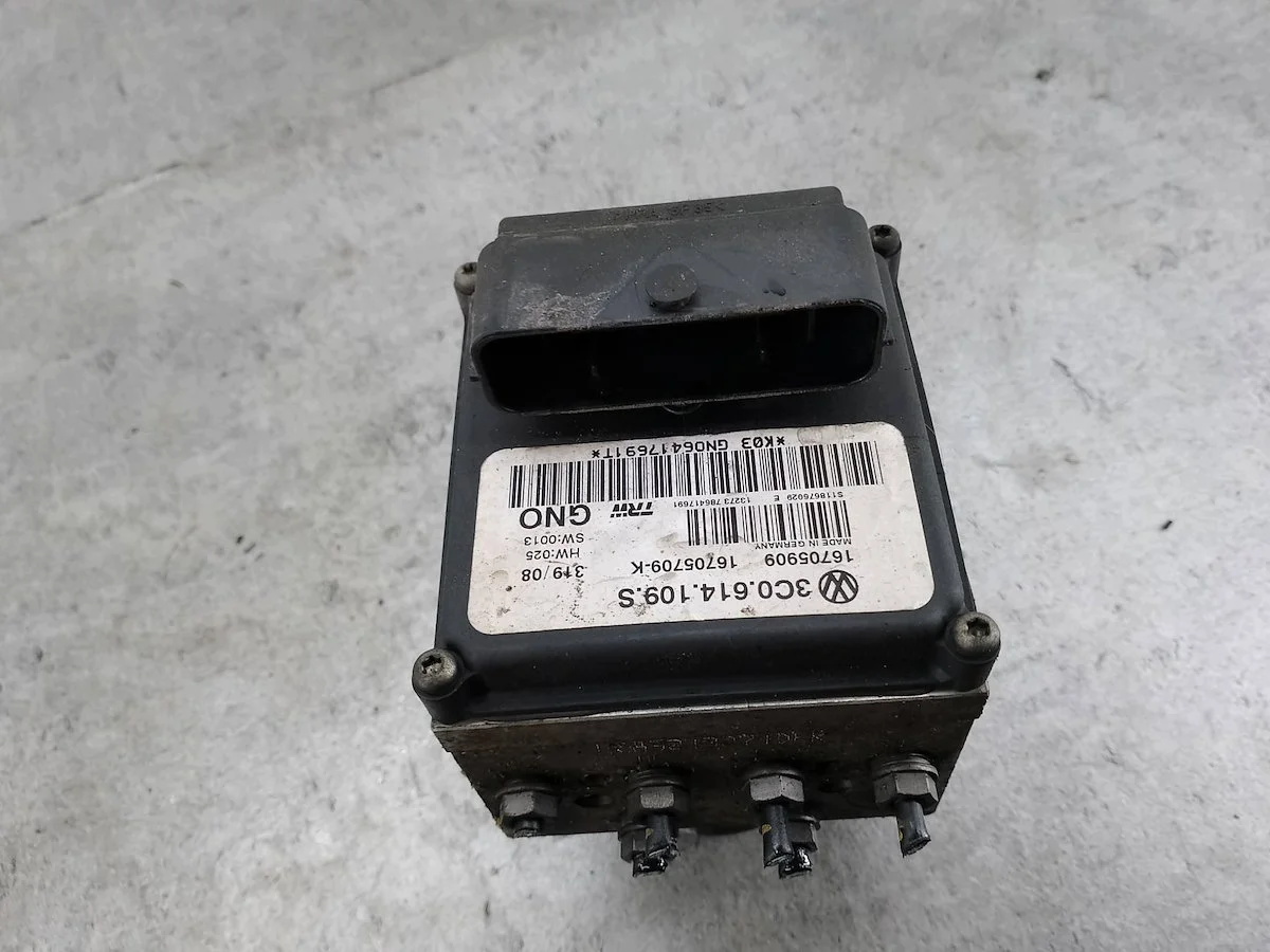 ABS-pumppu VW Passat B6 3C0614109S image 7
