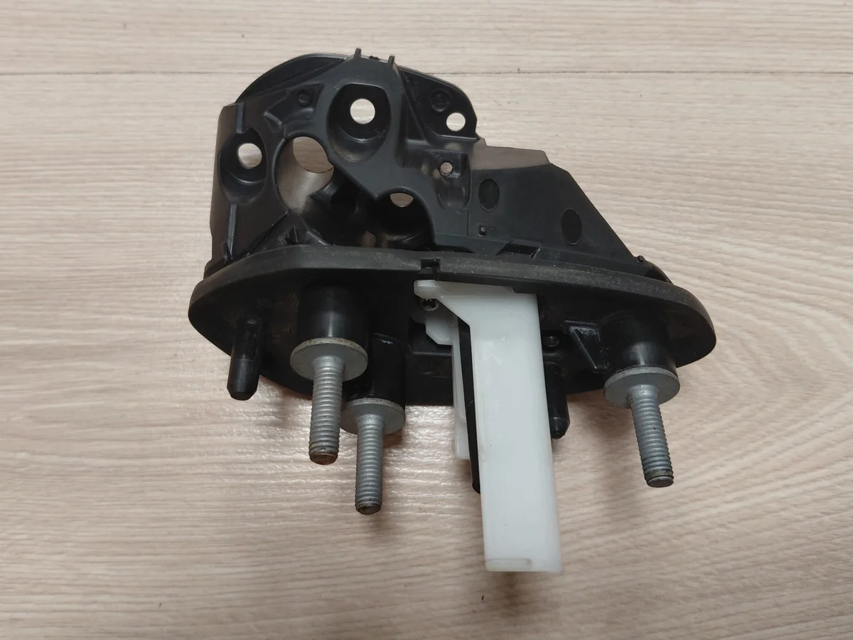 Soporte Espejo Derecho Lexus UX 2018+