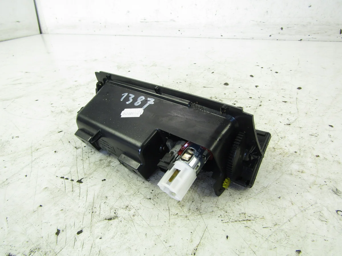 VW Passat B6 askkopp 3C0863284A image 3