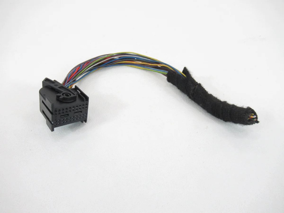 Connecteur calculateur moteur BMW 40 broches