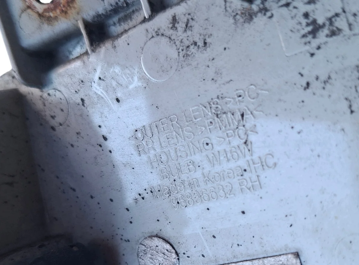 Chevrolet Cruze Rückleuchte Stoßfänger Rechts image 3