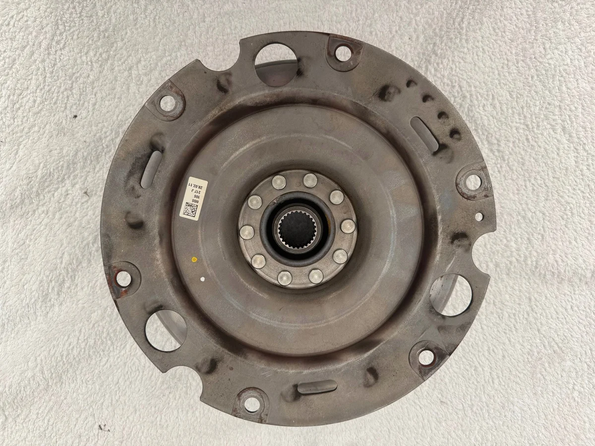 Audi 0B5105317J Kaksoismassapyörä Käytetty image 3