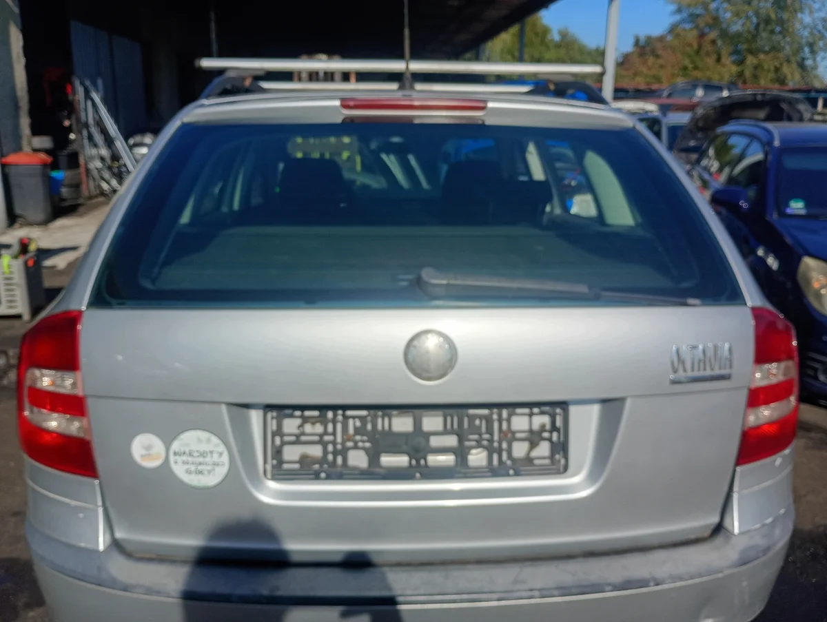 Takaluukku Skoda Octavia 2 II 2004-2013