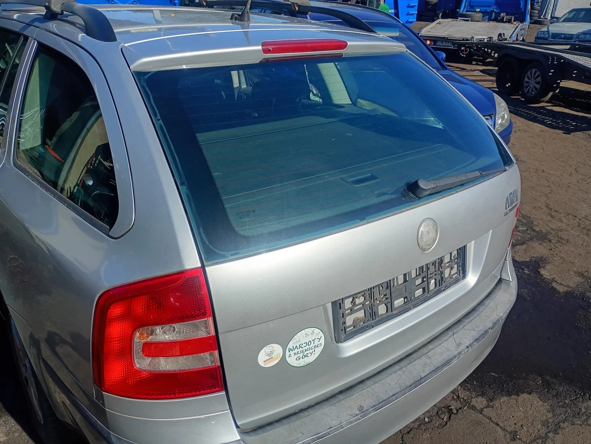 Klappe Kofferraum Skoda Octavia II 9102 image 3