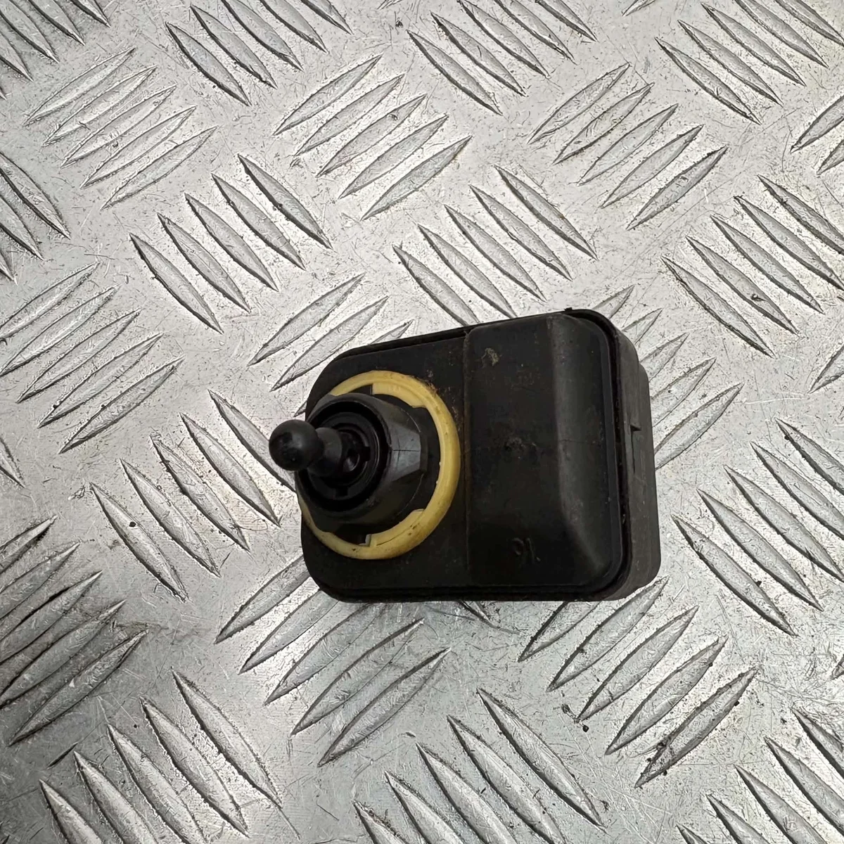 Moteur de réglage phare Volvo V70 II RFFAFAF1 image 3