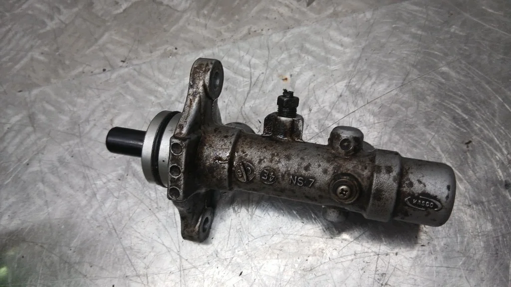 Jarrupumpun Kia Rio I FL 1.3B 02-05 image 3