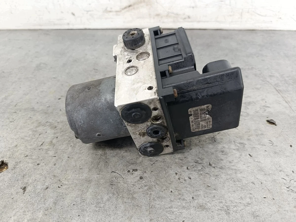 Bomba ABS Bosch VW Passat B5 FL 4B0614517G image 3