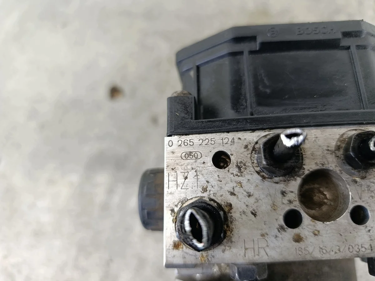 Bomba ABS Bosch VW Passat B5 FL 4B0614517G image 6