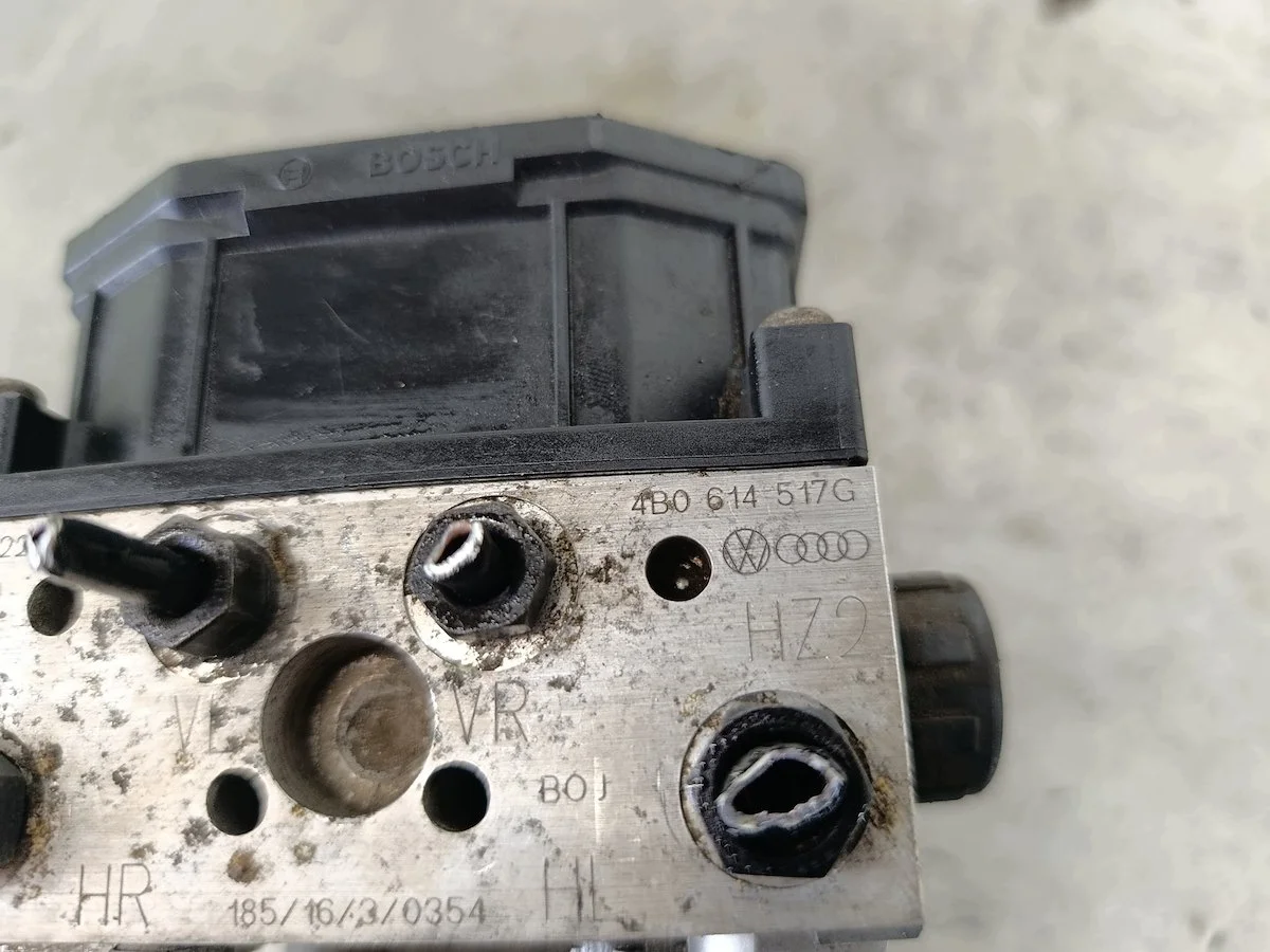 Bomba ABS Bosch VW Passat B5 FL 4B0614517G image 7