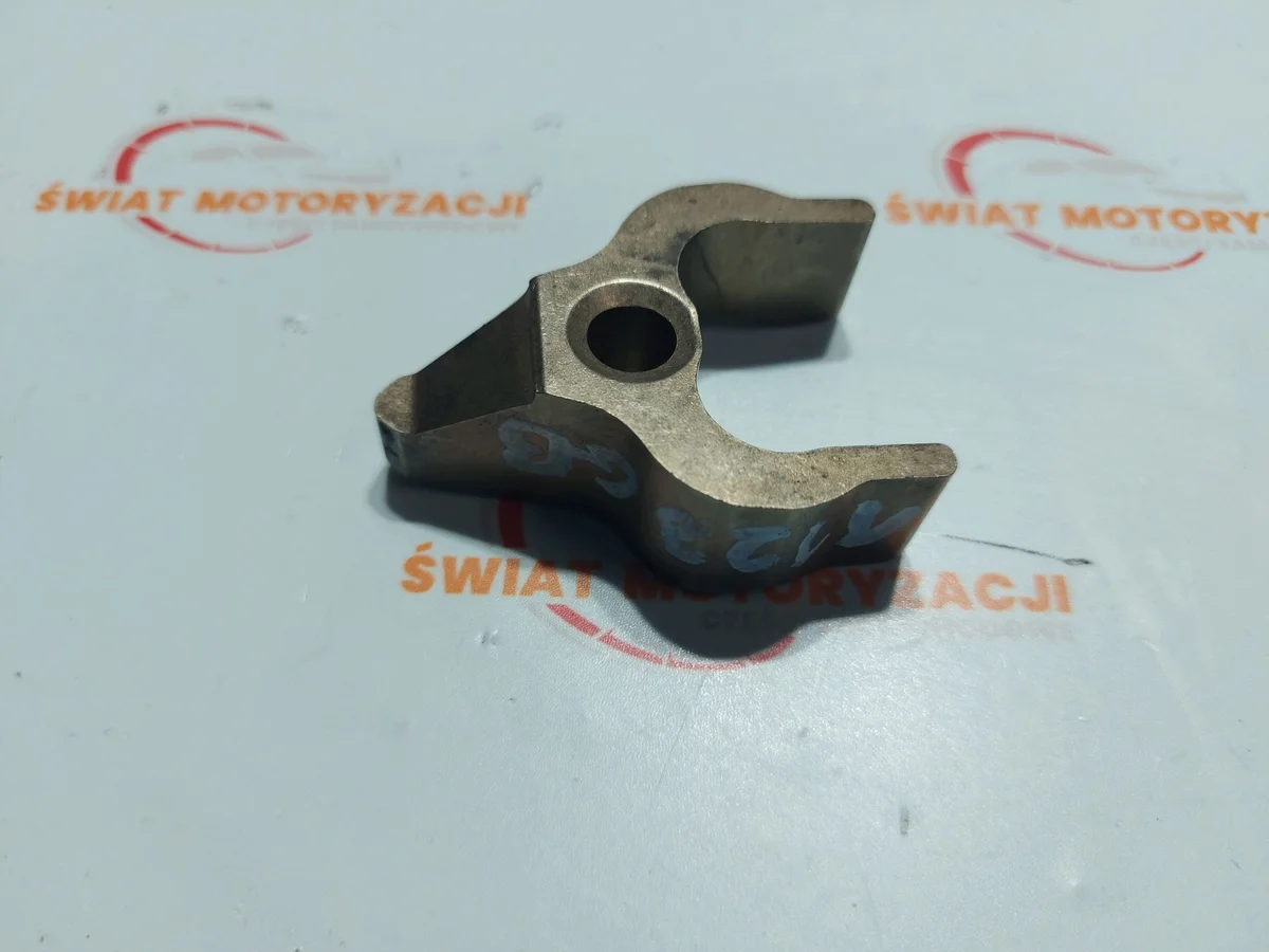 BMW N47D20C Einspritzdüsenhalterung gebraucht image 5